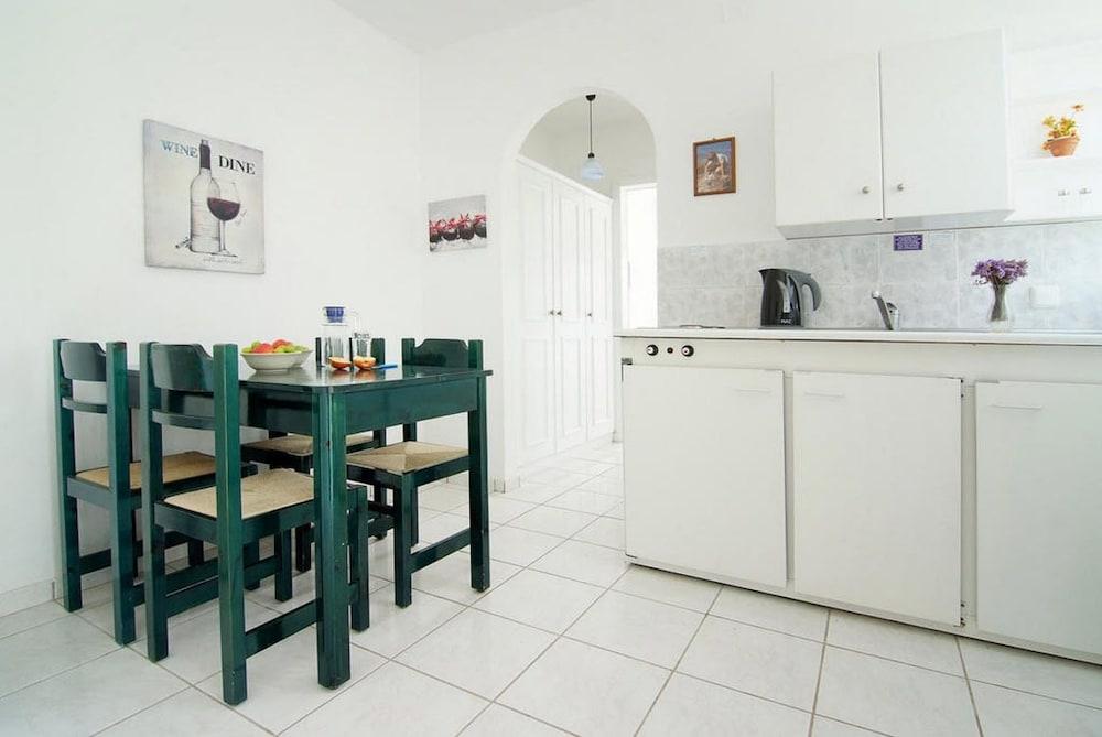 Kerveli Nafsika Villas Apartments מראה חיצוני תמונה