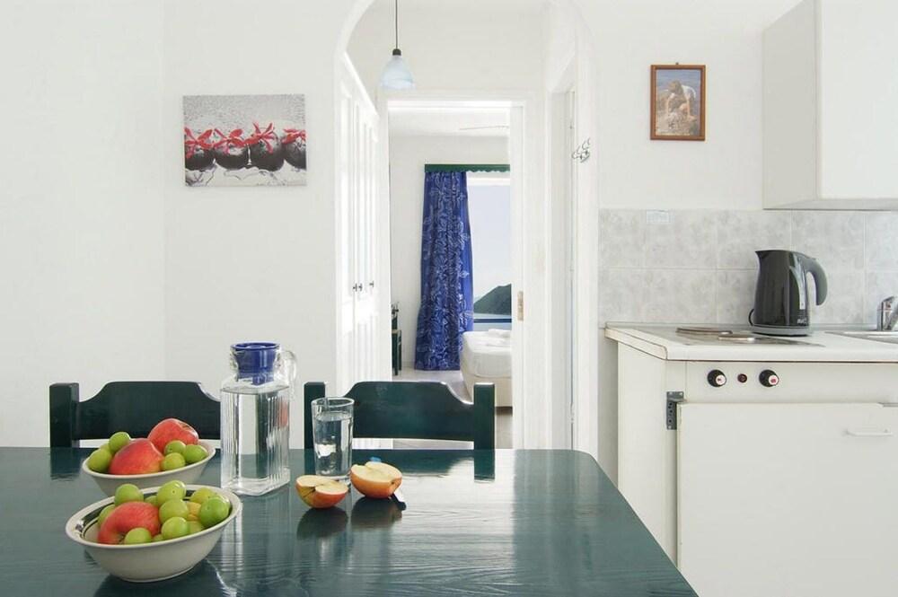 Kerveli Nafsika Villas Apartments מראה חיצוני תמונה