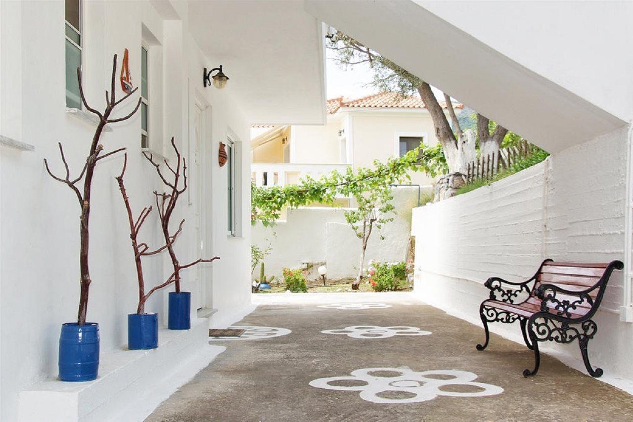 Kerveli Nafsika Villas Apartments מראה חיצוני תמונה